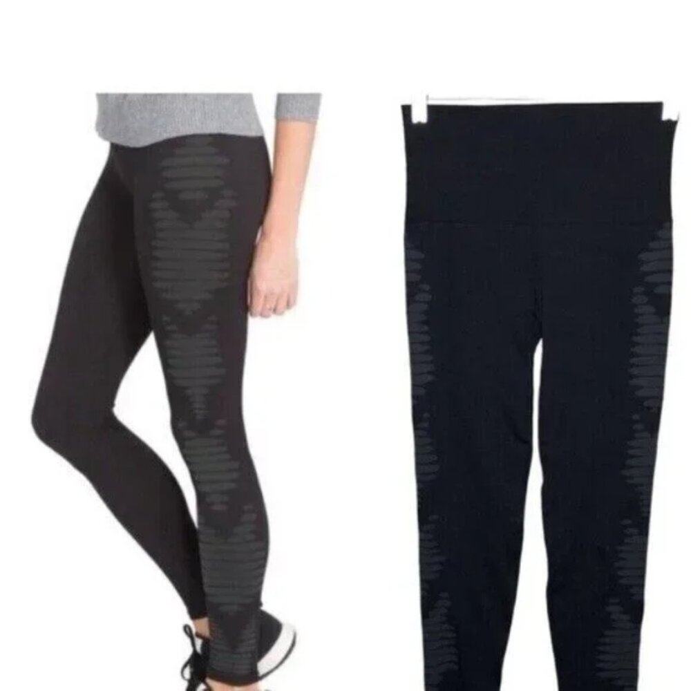 Spanx Look At Me Now Aztec Seamless Legging Women’s Size Medium